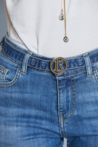 Jeans donna LACORUNA vita alta capri svasati alla caviglia lavaggio blu medio vintage con cintura e fibbia logo carta da zucchero Relish