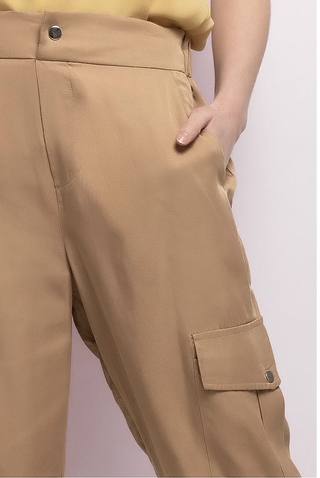 Pantaloni donna MANDY cargo in lyocell ultra-morbido con elastico sul retro must-have stile e comfort dall’ufficio al weekend biscotto Softy Paris