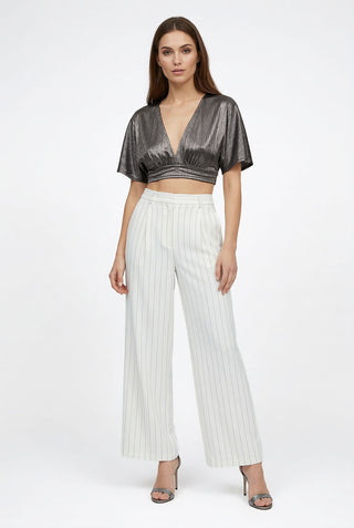 Crop Top TESSA effetto metalizzato annodato sulla schiena